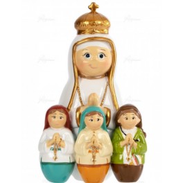 Statue of Our Lay of Fatima and the three shepherds